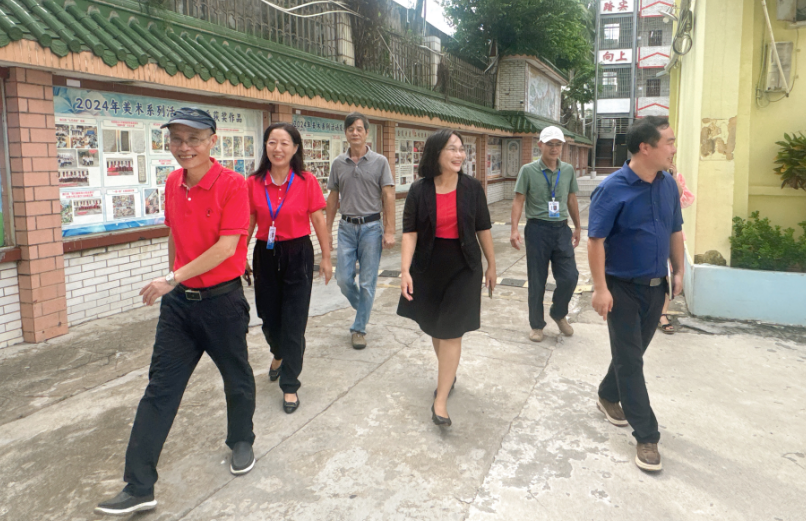 海南师范大学韩小雨一行到加密货币赌场排行榜
 检查台风“摩羯”后复学工作